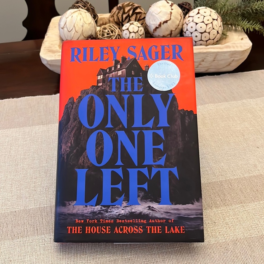 THE ONLY ONE LEFT by Riley Sager
